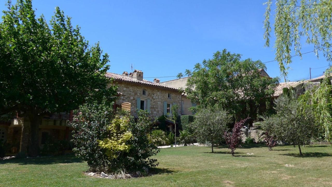 Gites Au Chateau Des Estubiers Les Granges-Gontardes Exteriör bild